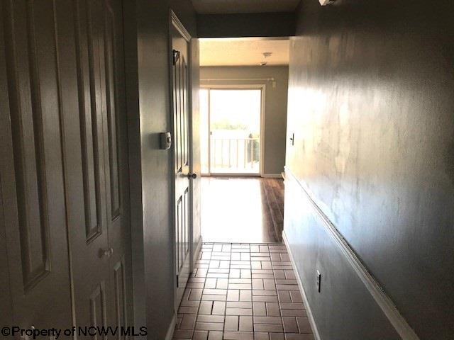 Foto del edificio - 703 Lakeview Dr