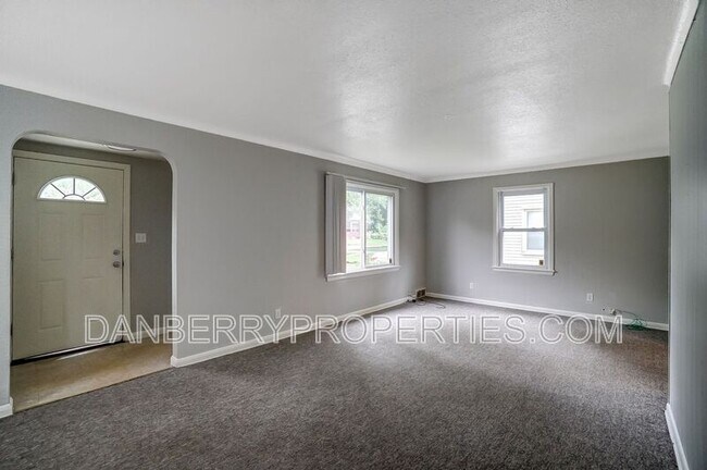 Foto del edificio - 1017 Searles Rd