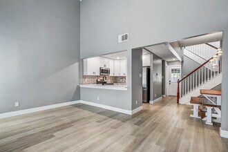Building Photo - 1010 W Rundberg Ln