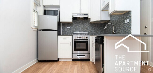 Building Photo - 515 W Belmont Ave