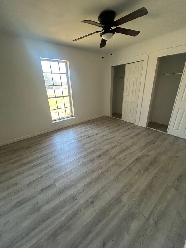 Foto del edificio - 8216 Elkridge Ave