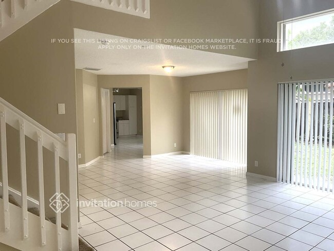 Foto del edificio - 11240 Renaissance Rd
