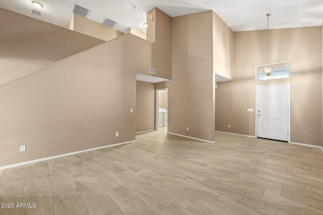 Foto del edificio - 863 S 239th Ln