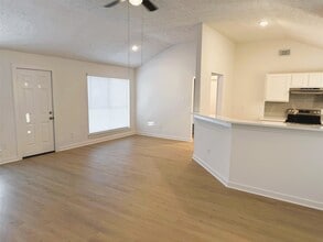 Building Photo - 906 Dixie Dr