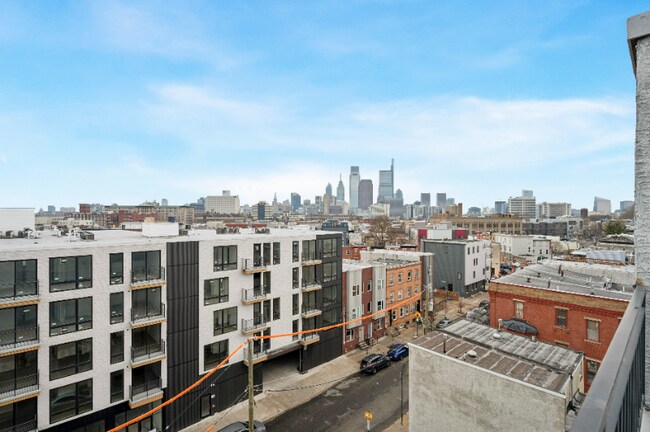 Foto del edificio - 1626 Ridge Ave
