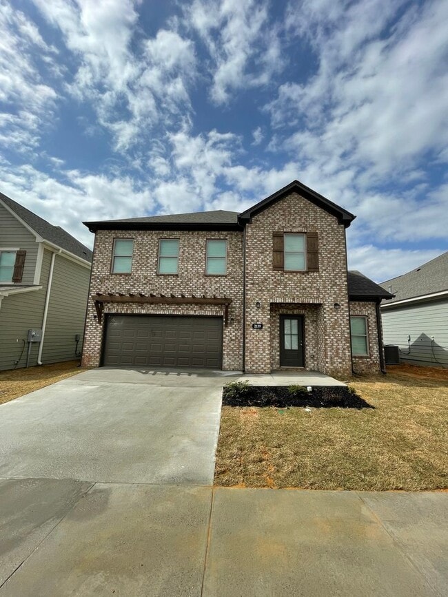 Building Photo - 2139 Sullivan Dr