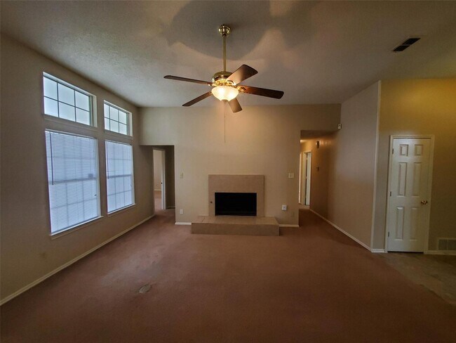 Foto del edificio - Lovely Garland Home over 1700 sqft!