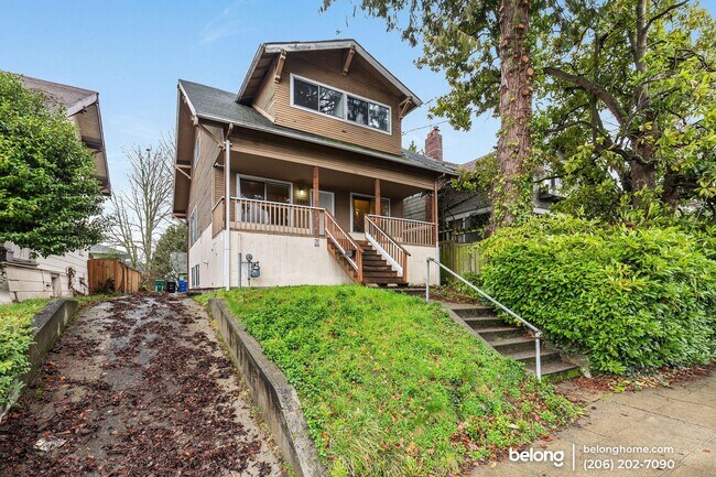 Building Photo - 5007 9th Ave NE