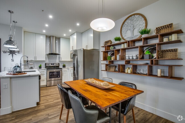 2 BR, 2 BA (D) - 1,219 SF - The Aviator