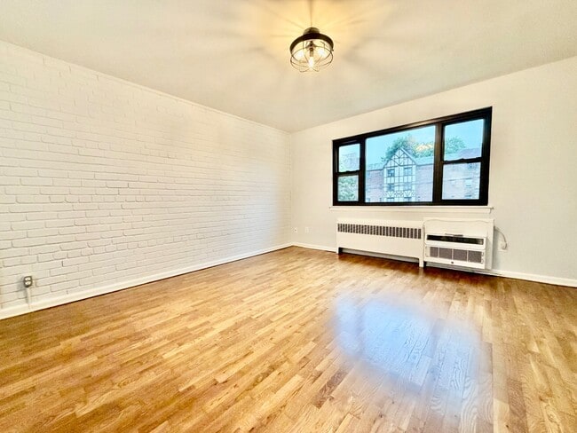 Building Photo - 115 Stonelea Pl