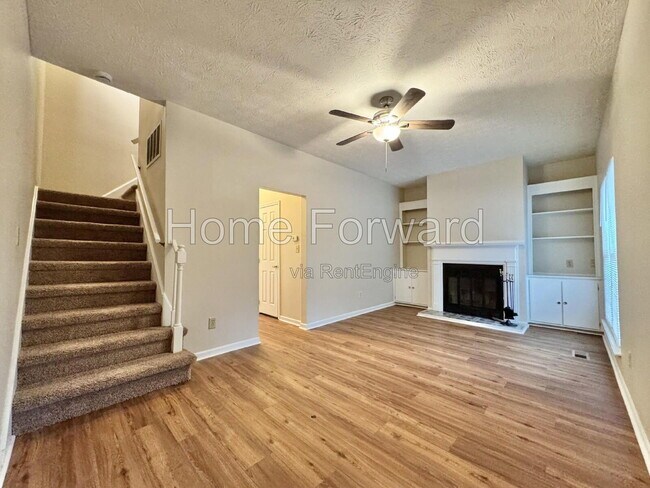 Building Photo - 3118 High Ridge Dr
