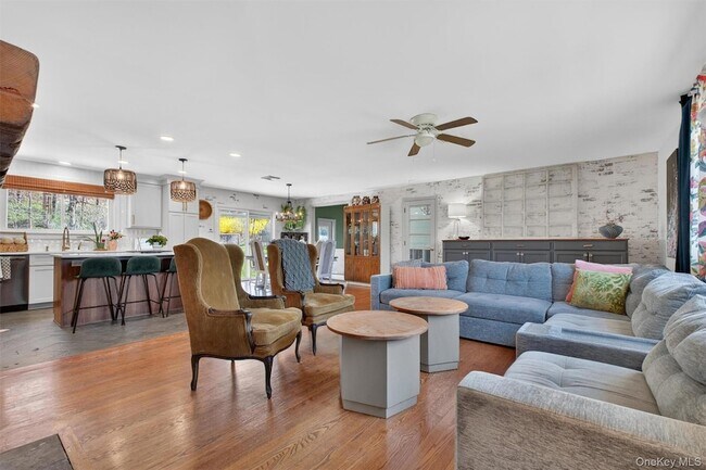 Foto del edificio - 49 Clover Hill Dr