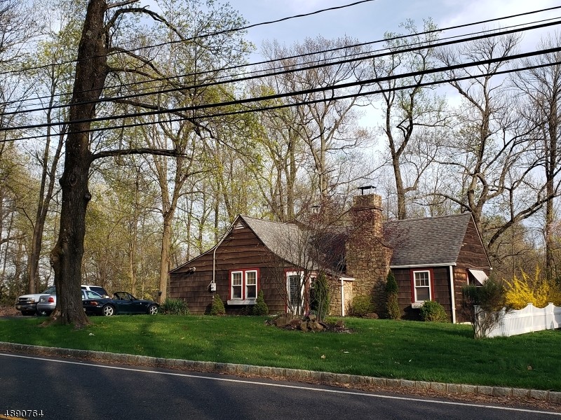 Primary Photo - 120 Reinman Rd