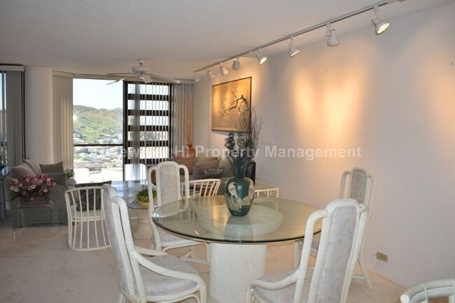 Building Photo - Craigside Furnished 2/2/2 (Nuuanu Area)