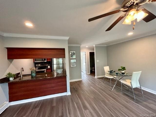 Foto del edificio - 184 Hallock Rd