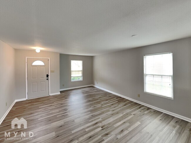 Building Photo - 14035 Lawrence Farm Ln