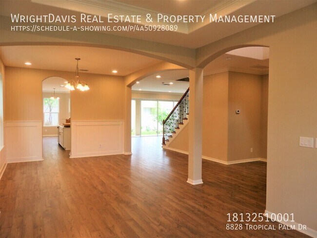 Building Photo - 8828 Tropical Palm Dr