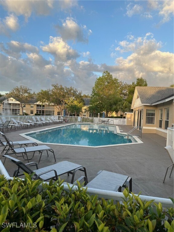 Foto del edificio - 138 Pebble Shores Dr