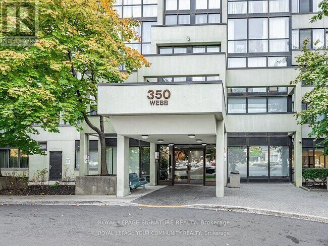 Photo du bâtiment - 350-1350 Webb Dr
