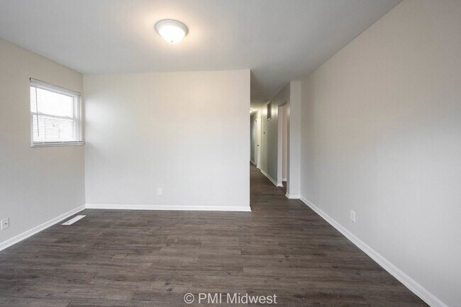 Building Photo - Charming 4-Bedroom Home in Indianapolis wi...