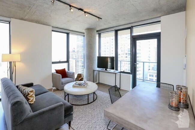 Building Photo - 1346 S Wabash Ave