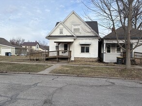 Building Photo - 211 S Morton St