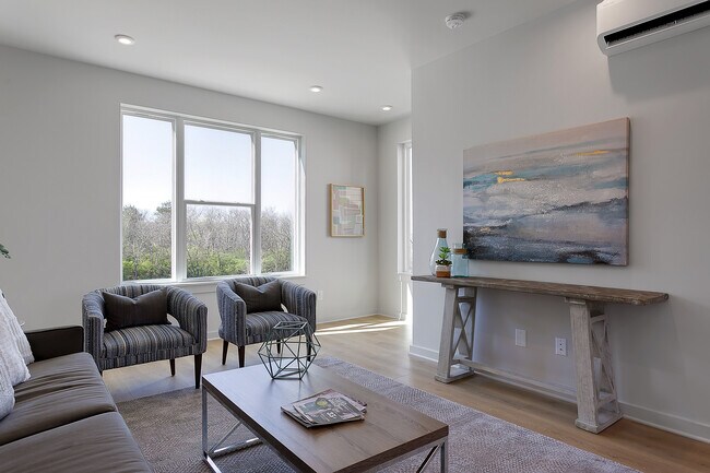 Foto del edificio - 300 E Village Ln
