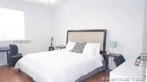 Foto del edificio - 3 br, 2.5 bath Townhome - 900 SW 111th Ave