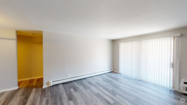 Building Photo - Woodland Court Apartments