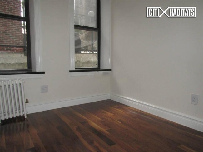 Building Photo - 219 Mulberry St