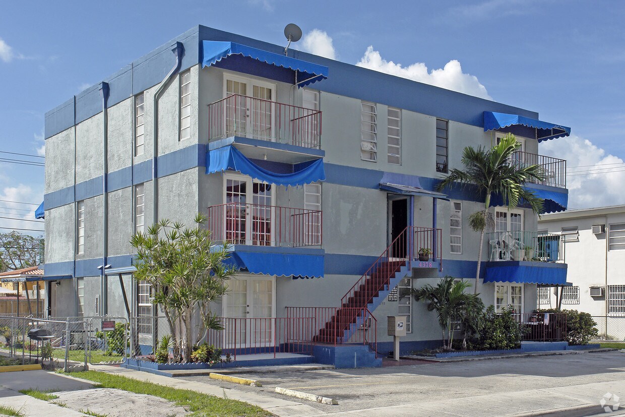 Primary Photo - 4378 W Flagler St