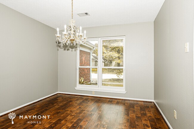 Foto del edificio - 3519 Lindenfield Dr