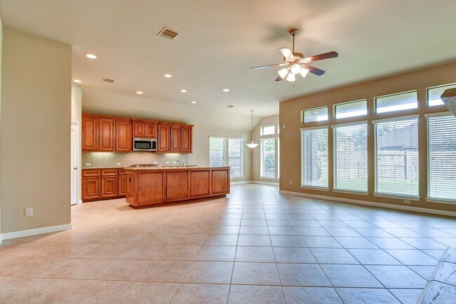 Building Photo - 4 BD / 3 BR Perry home in Creekstone Village!