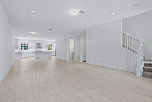 Foto del edificio - 5260 Beckman Ter