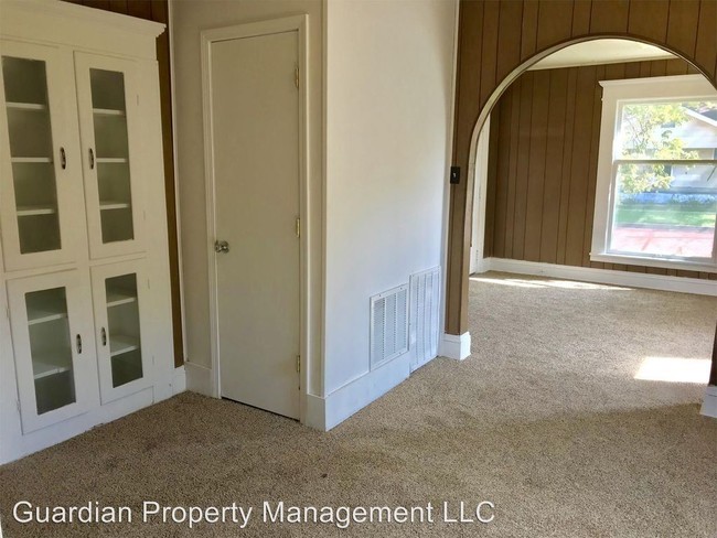 Building Photo - 1 br, 1 bath House - 414 E Monroe Avenue