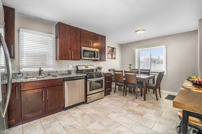 Foto del edificio - 3800 S Harvey Ave