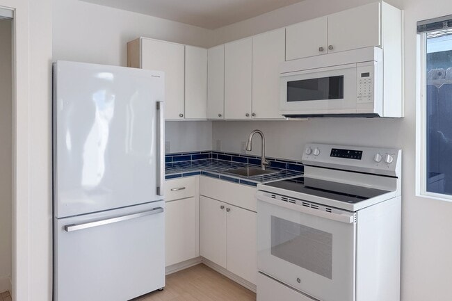 Foto del edificio - 118 Bardsdale Ave