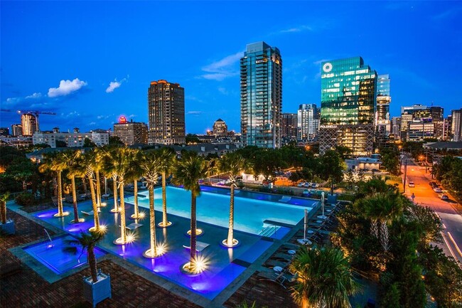 Foto del edificio - 3130 N Harwood St