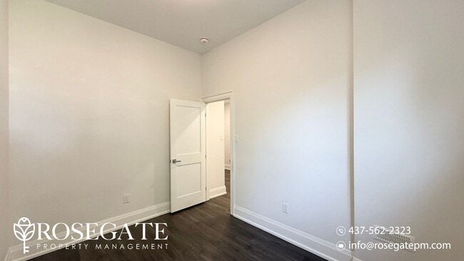 Building Photo - Newly Renovated 2-Bedroom Apartment in Tor...