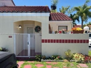 Building Photo - 2901 San Remo Cir