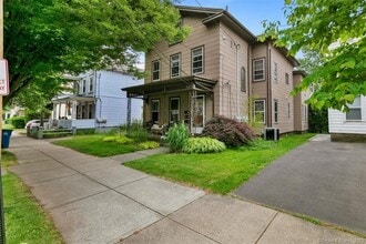 Building Photo - 300 Humphrey St