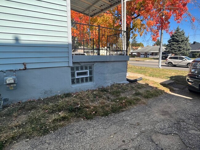 Foto del edificio - 1651 S Smithville Rd