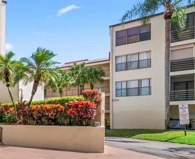 Photo - 2311 S Cypress Bend Dr Apartment