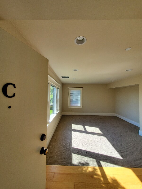 Building Photo - 115 30th Ave