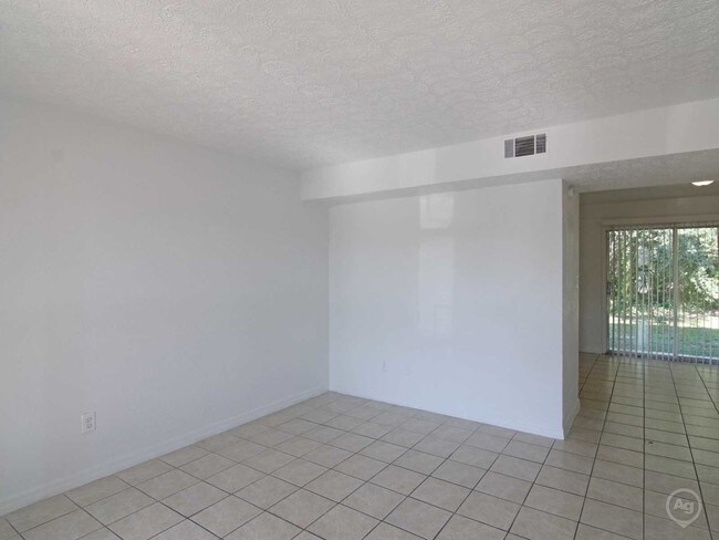 Building Photo - 7823 Hare Ave