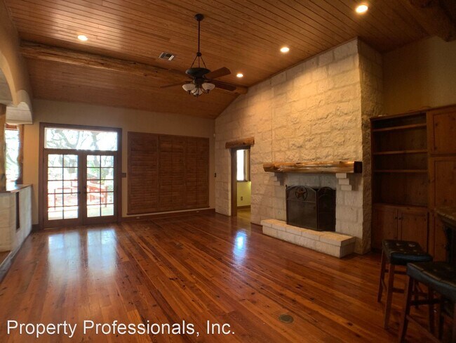 Foto del edificio - 5 br, 5.5 bath House - 10550 State Hwy 46 W