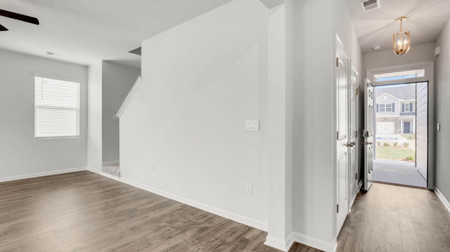 Building Photo - 1574 Gray Branch Dr