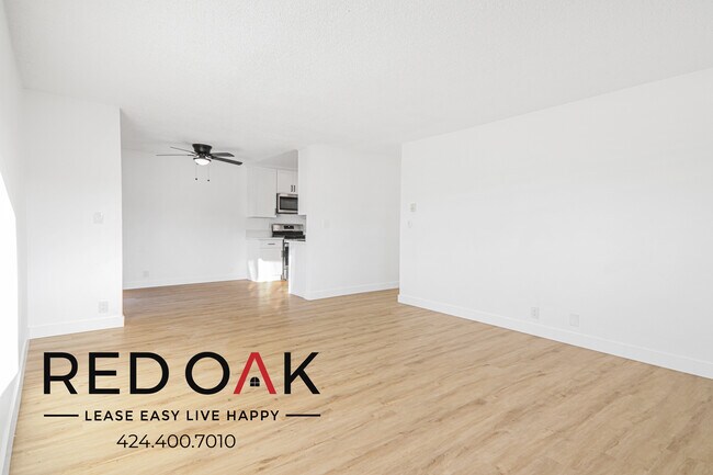 Building Photo - One Of A Kind Two Bedroom with Kitchen App...