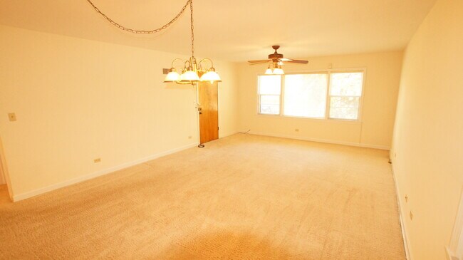 Sala de estar/Comedor - 3120 CENTRAL St