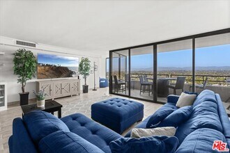 Building Photo - 4316 Marina City Dr